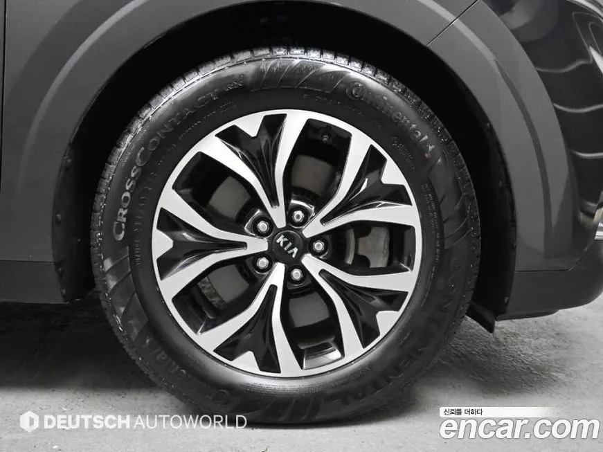 Kia Carnival — фото 4