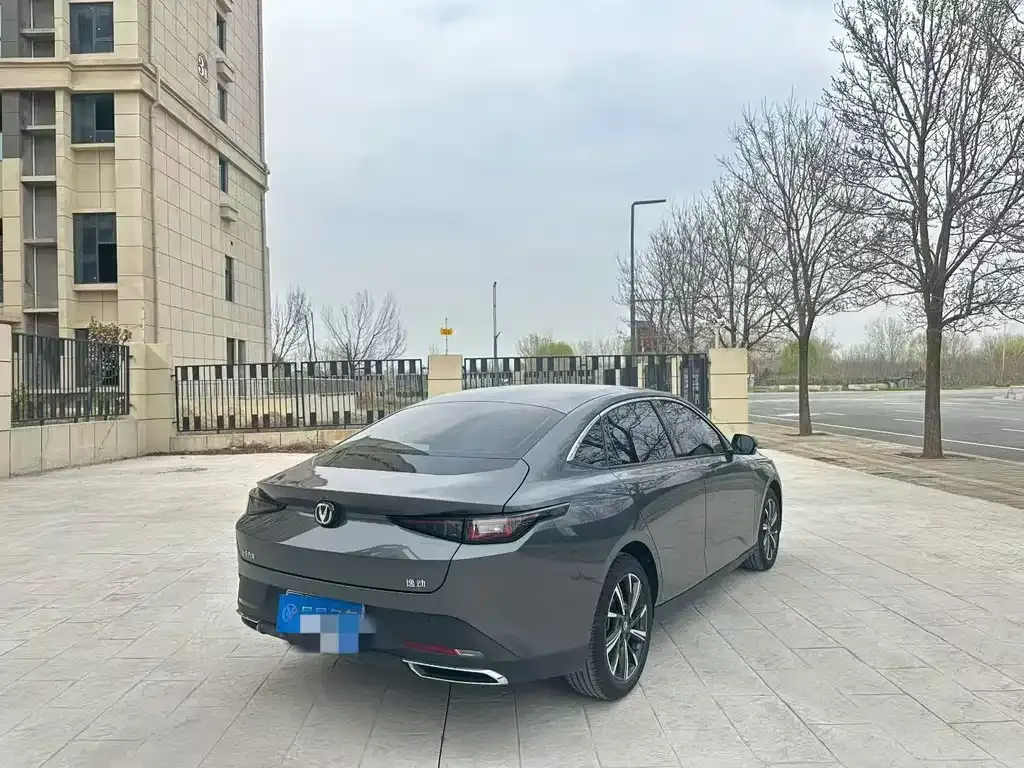 Changan Eado — фото 8