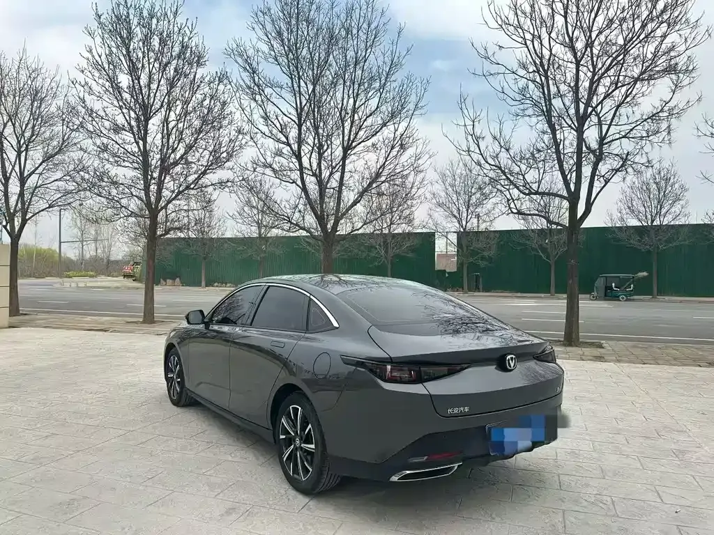 Changan Eado — фото 4