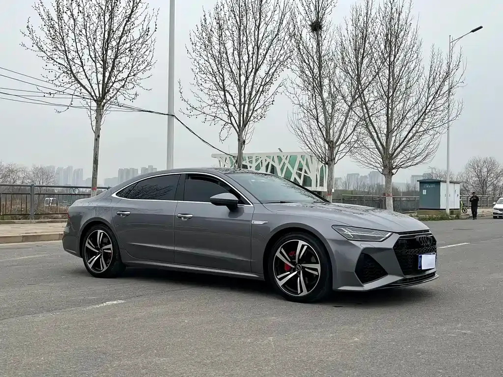 Audi A7L — фото 10