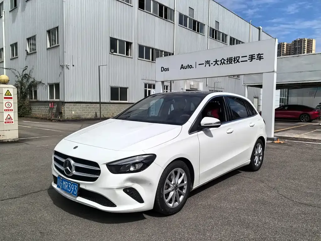 Mercedes-Benz B-Class — фото 1