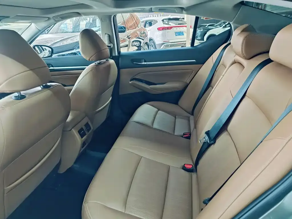 Nissan Teana — фото 2