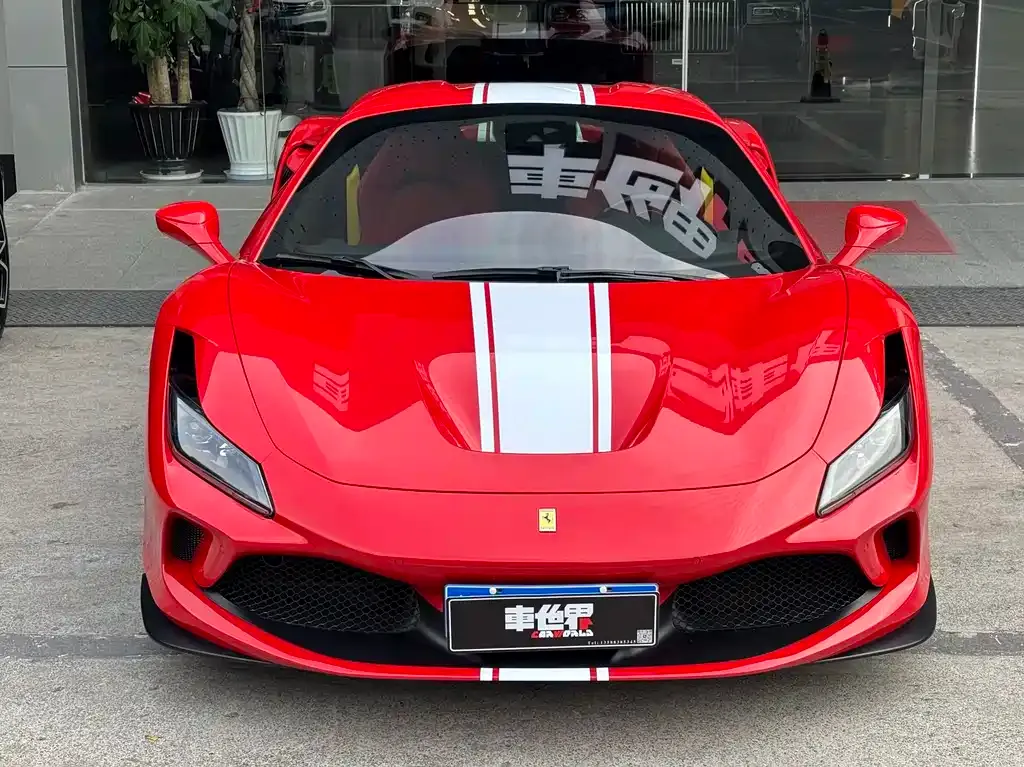 Ferrari F8 — фото 1