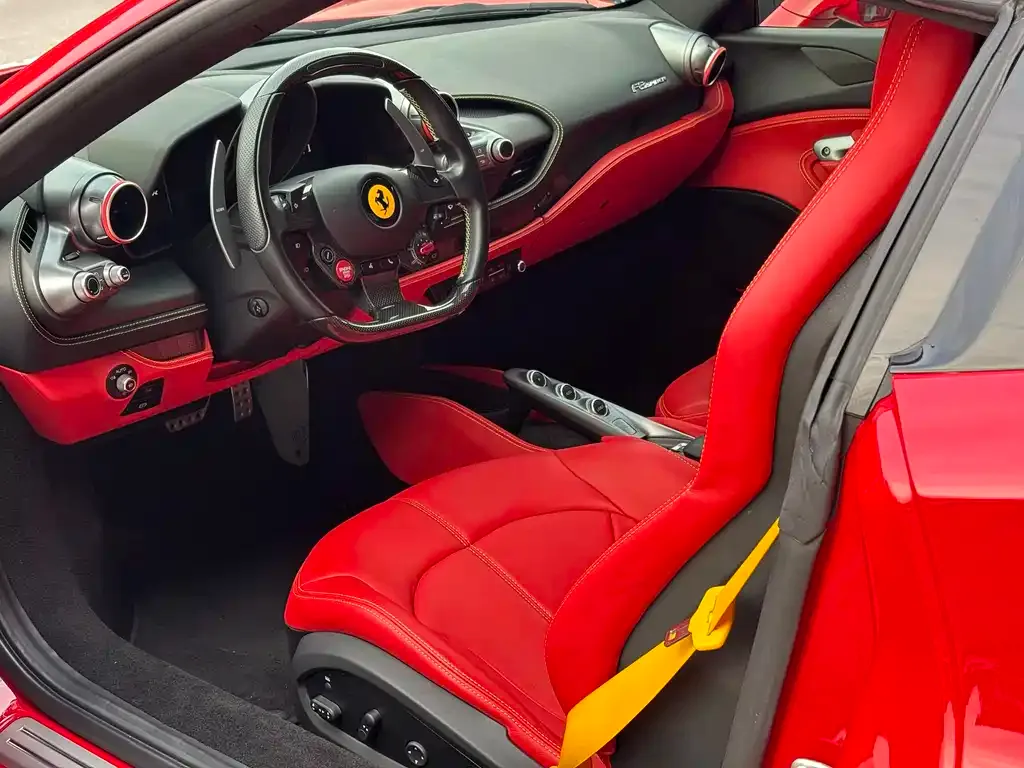 Ferrari F8 — фото 7