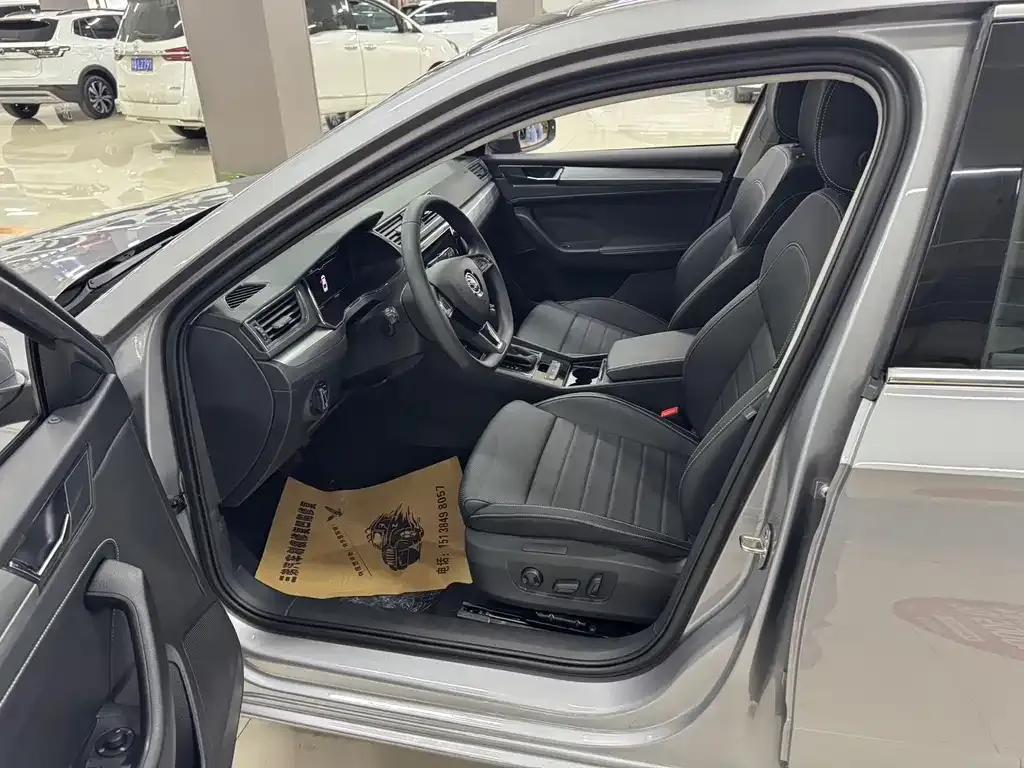 Skoda Superb — фото 4