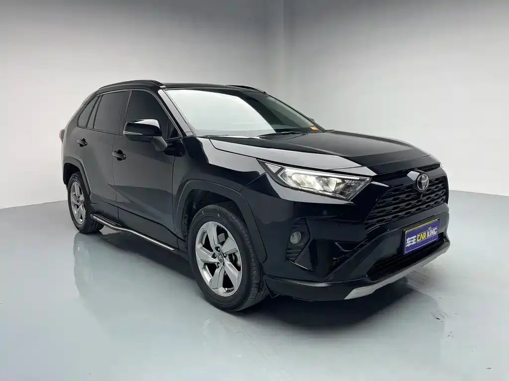 Toyota RAV4 — фото 9