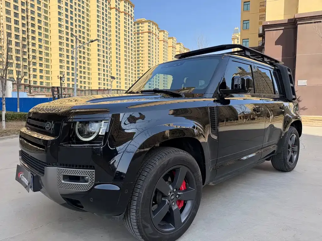 Land Rover Defender — фото 1