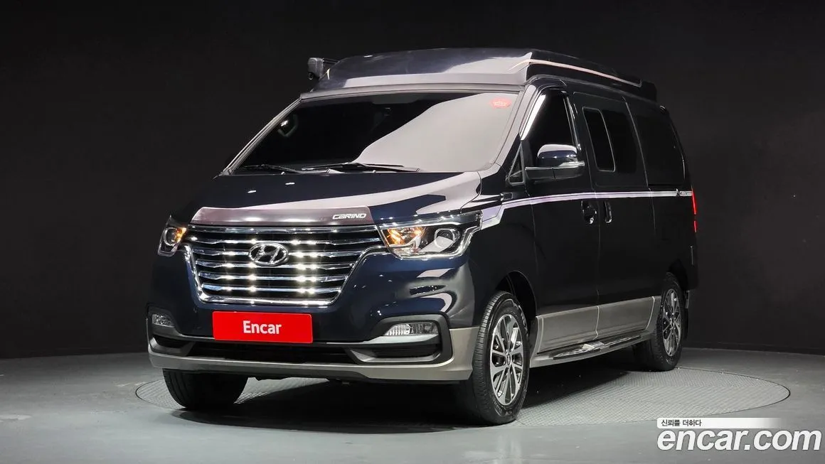 Hyundai Starex — фото 1