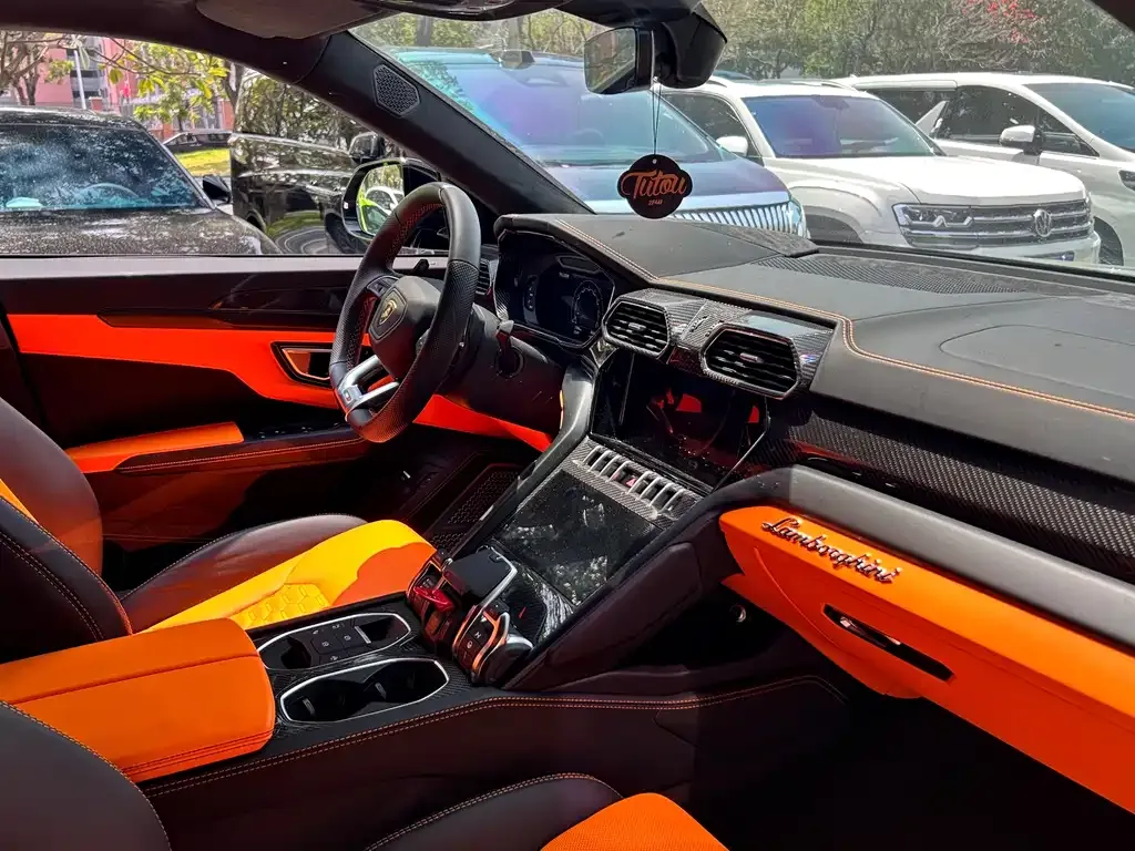 Lamborghini Urus — фото 5