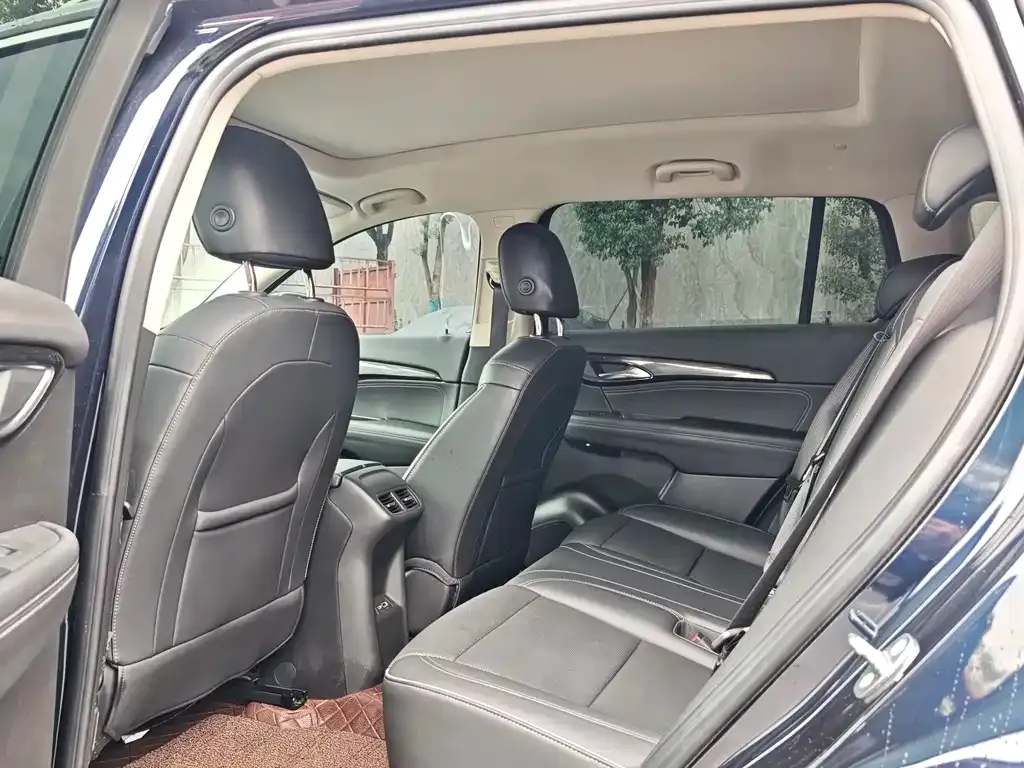 Buick Envision Plus — фото 5
