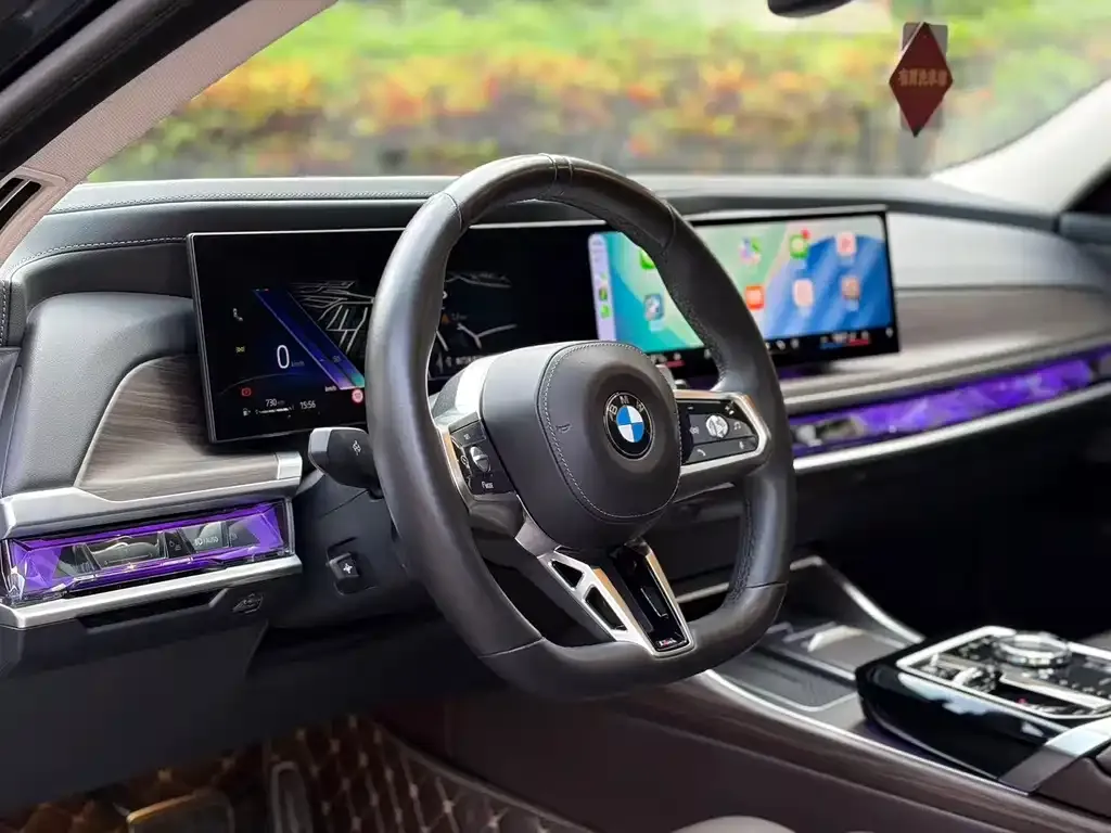 BMW 7 Series — фото 2