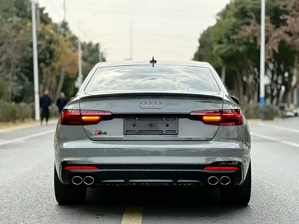 Audi S4 — фото 3