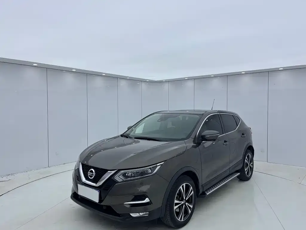 Nissan Qashqai — фото 1