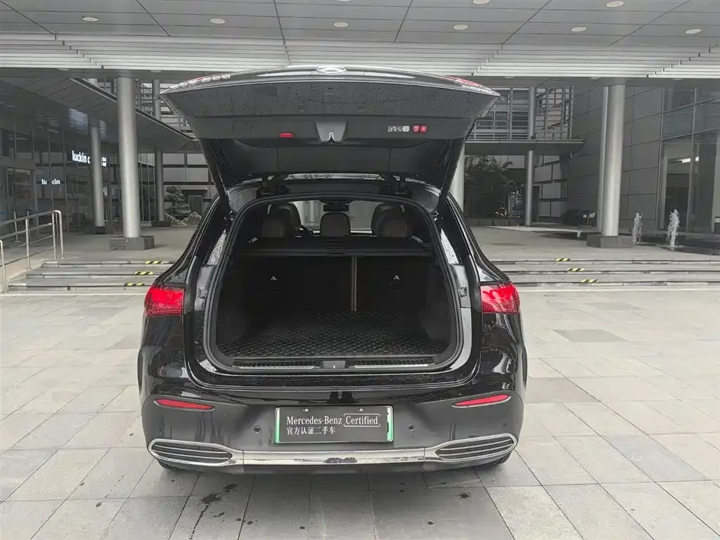 Mercedes-Benz EQE SUV — фото 7