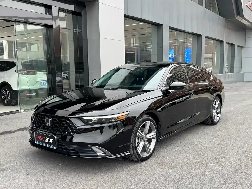Honda Accord — фото 1
