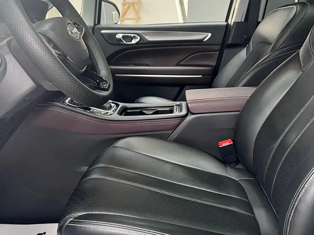 GAC Motor Trumpchi M6 — фото 10