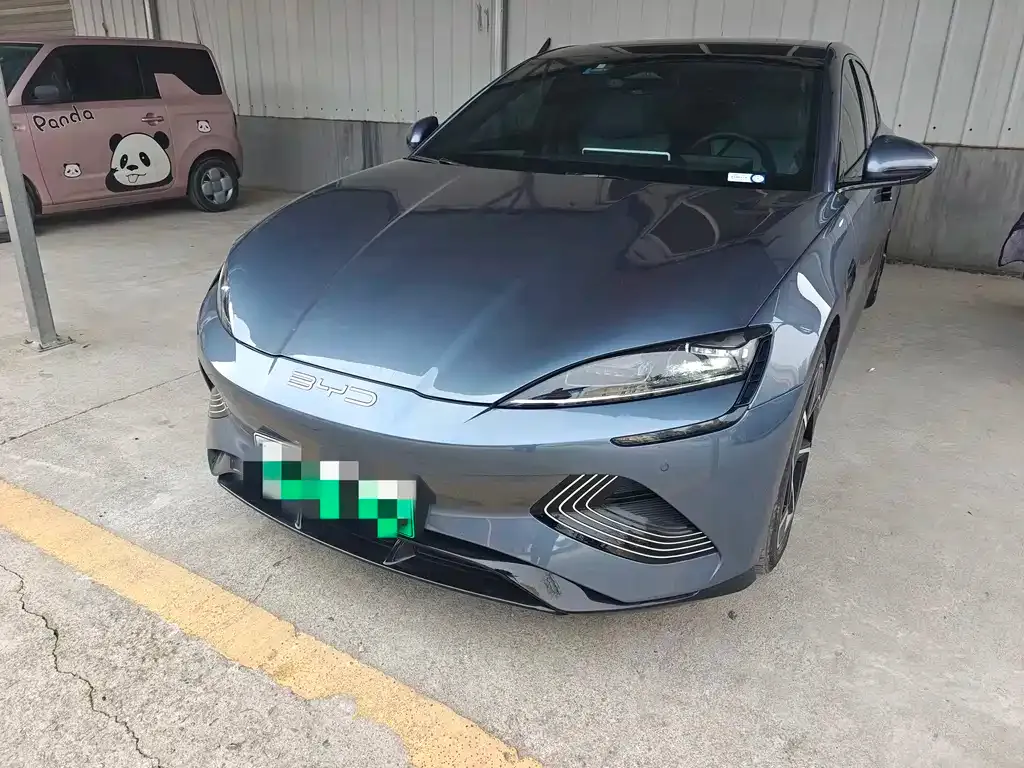 BYD Seal — фото 1