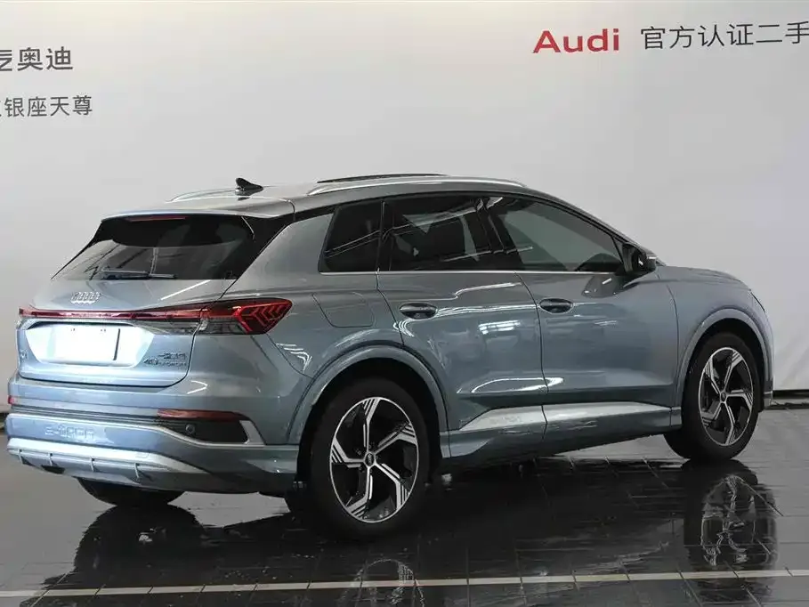 Audi Q4 e-tron — фото 3