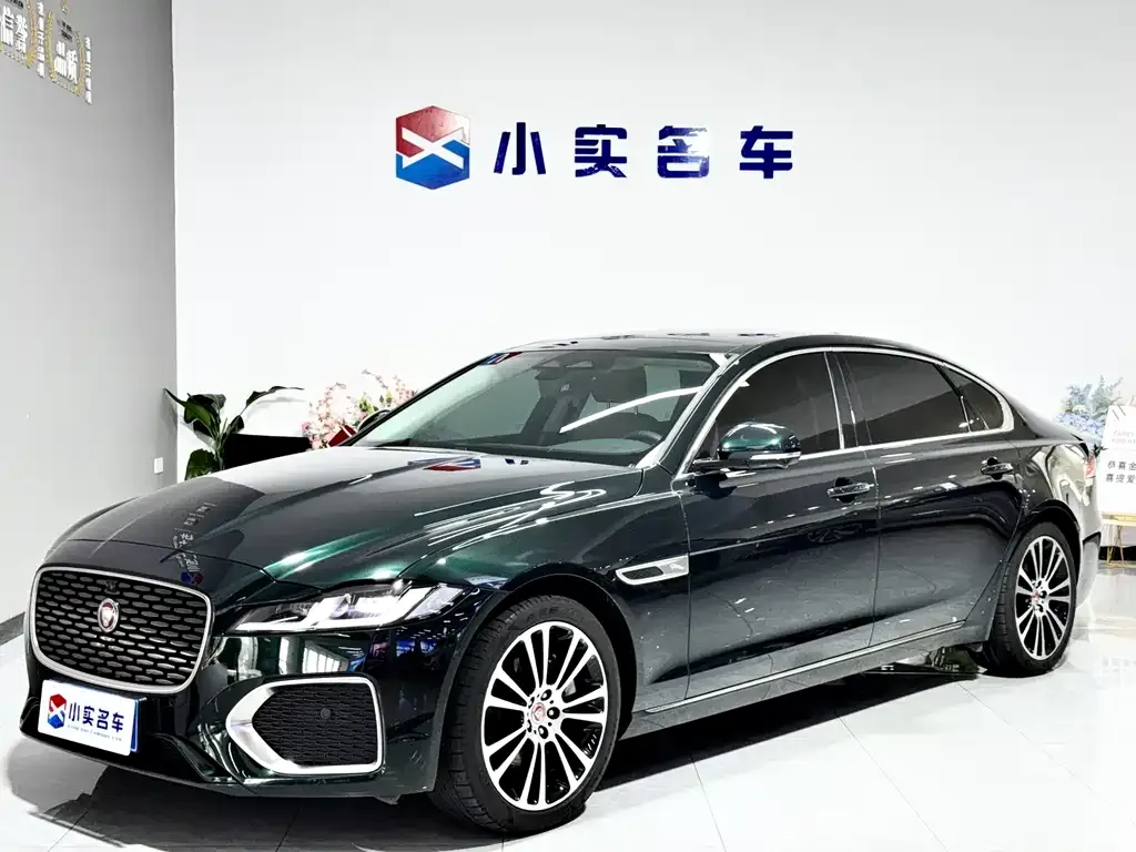 Jaguar XFL — фото 1