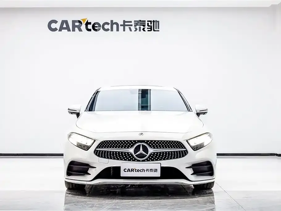 Mercedes-Benz CLS — фото 1
