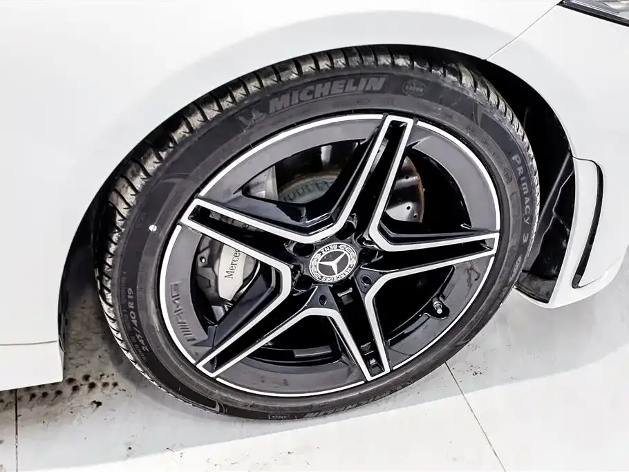 Mercedes-Benz CLS — фото 4