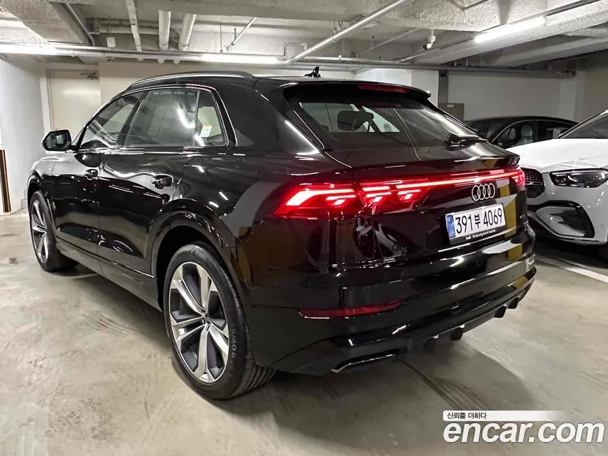 Audi Q8 — фото 5