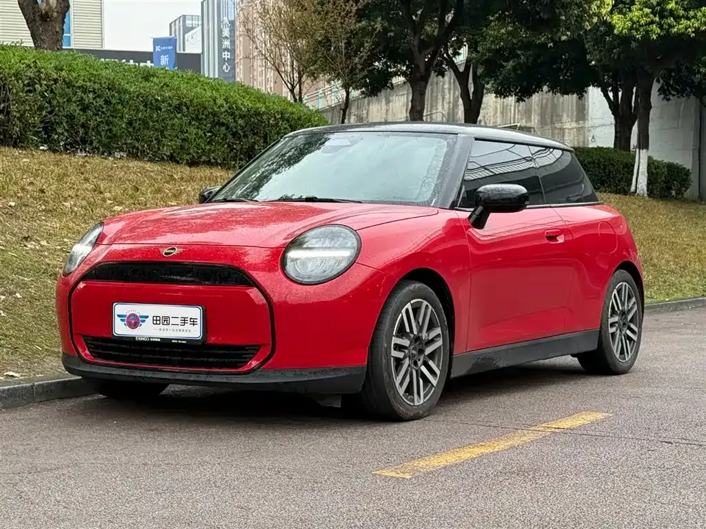 MINI Cooper EV — фото 1