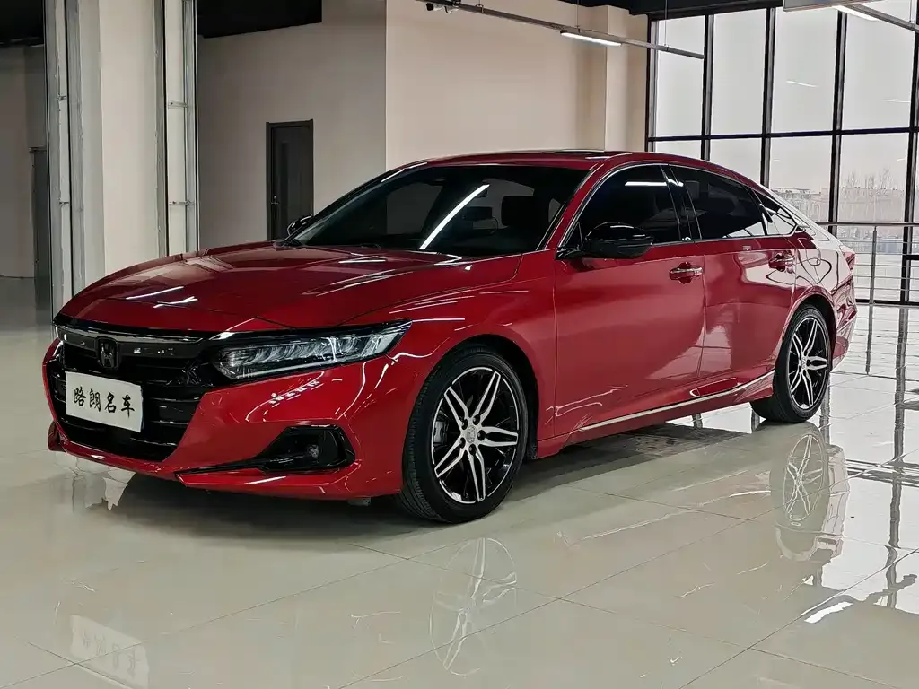 Honda Accord — фото 1