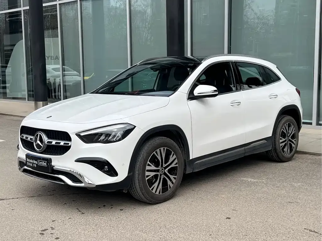 Mercedes-Benz GLA — фото 1