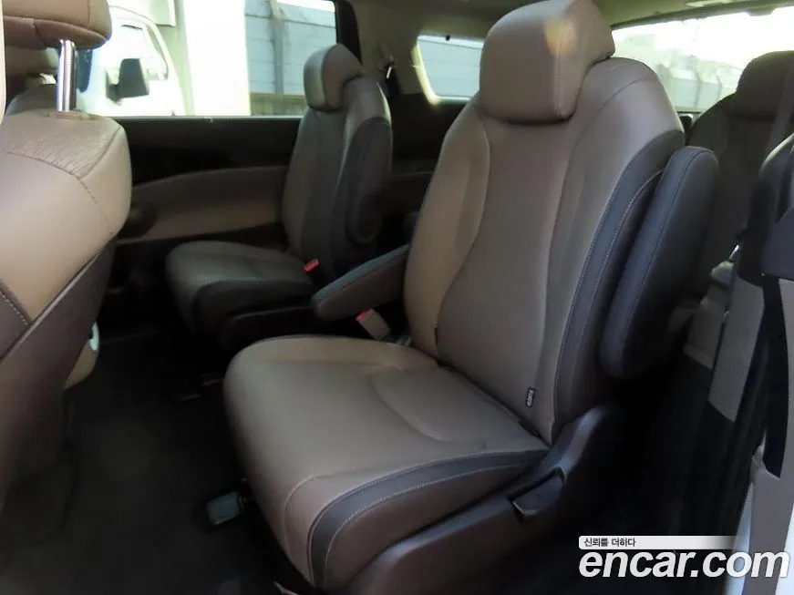Kia Carnival — фото 2