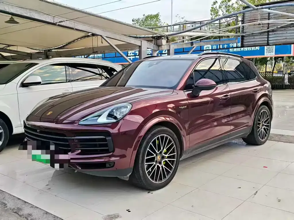 Porsche Cayenne Hybrid — фото 1