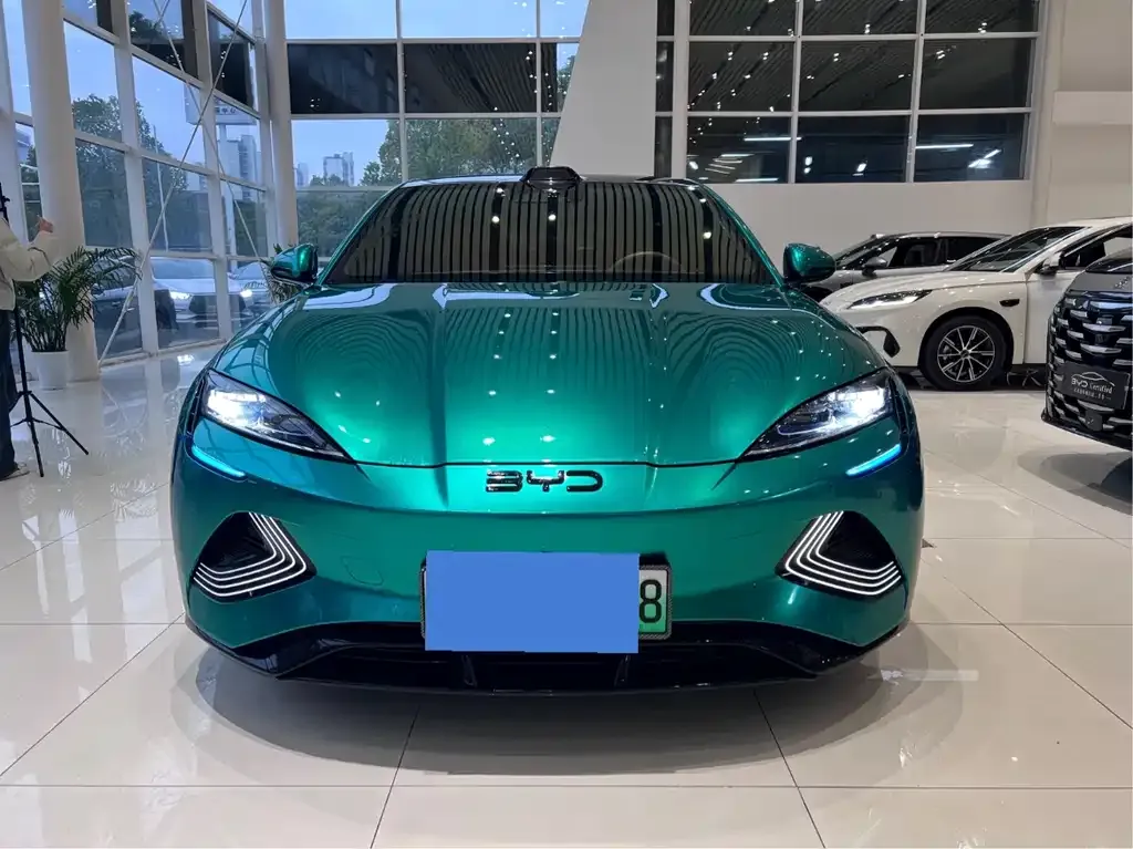 BYD Seal — фото 2