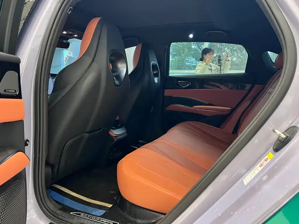 BYD Seal — фото 4