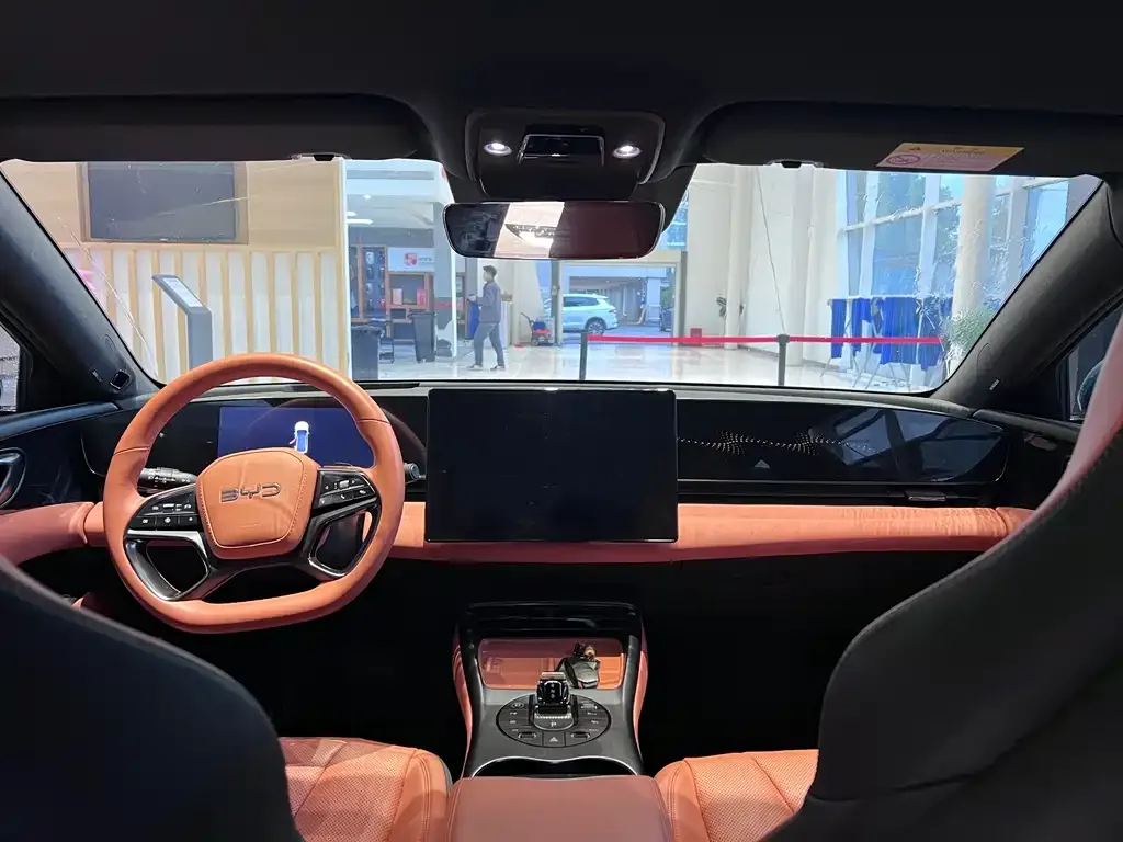 BYD Seal — фото 7