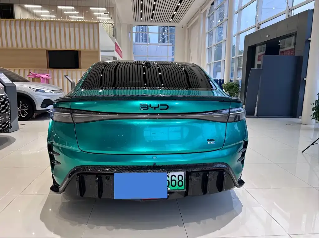 BYD Seal — фото 5