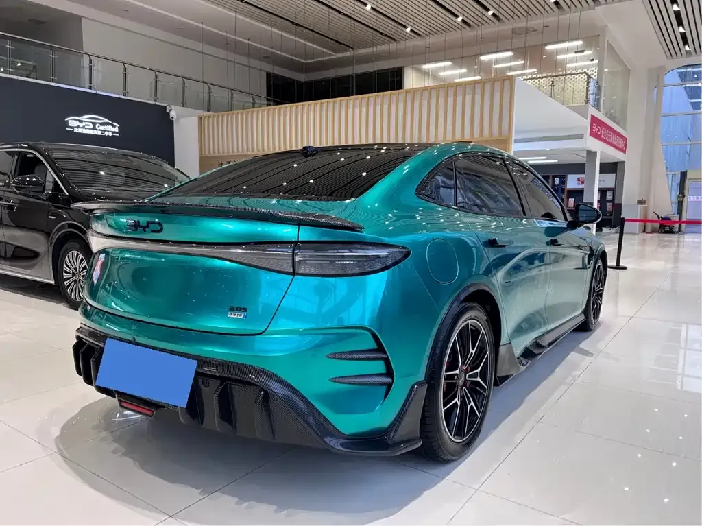 BYD Seal — фото 9