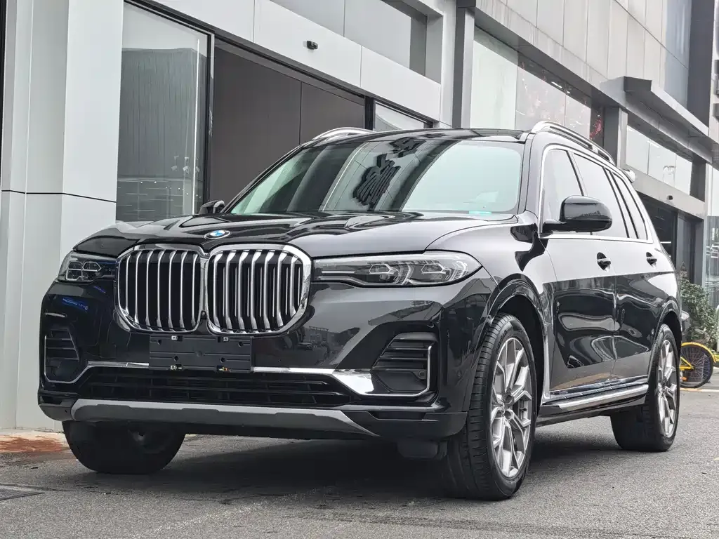 BMW X7 — фото 1