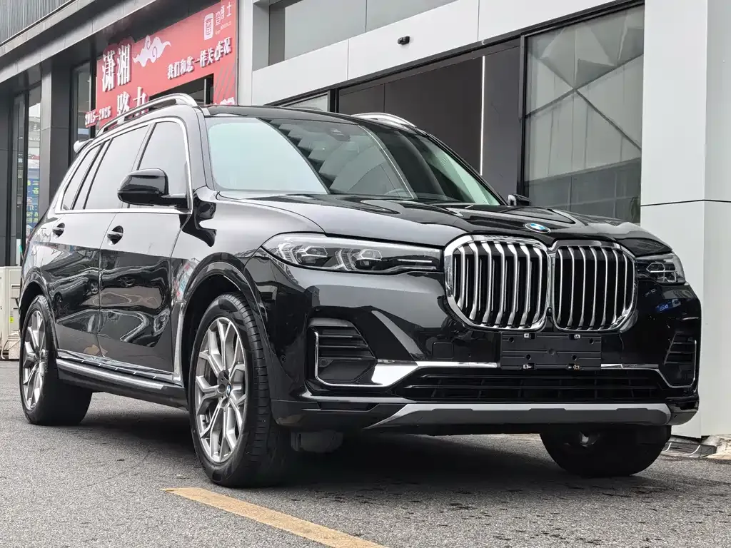 BMW X7 — фото 3