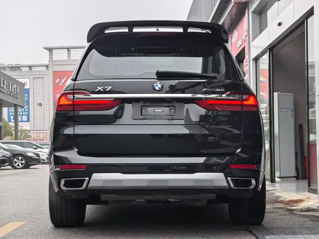 BMW X7 — фото 8