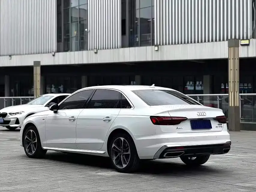 Audi A4L — фото 2