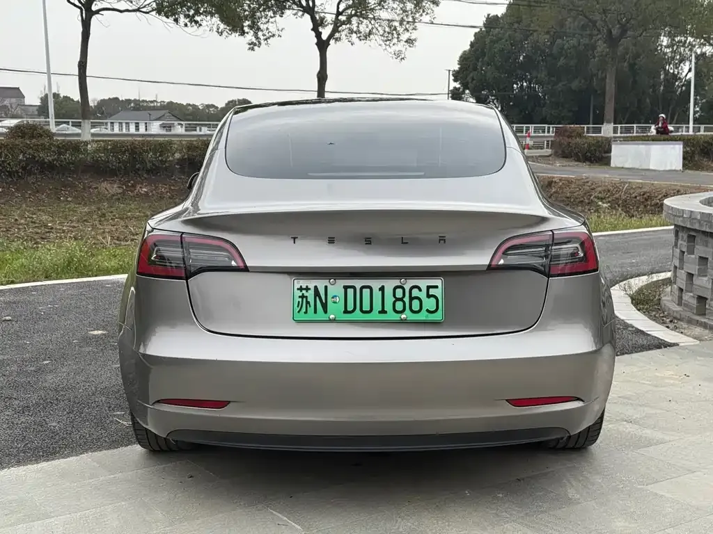Tesla Model 3 — фото 6