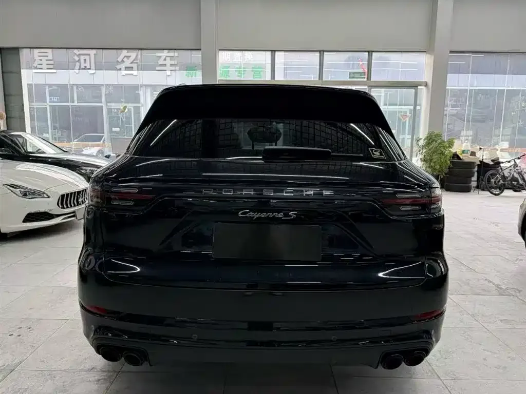 Porsche Cayenne — фото 3