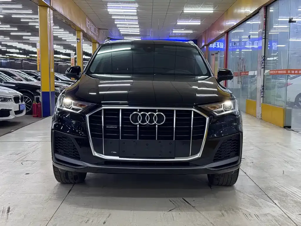 Audi Q7 — фото 2