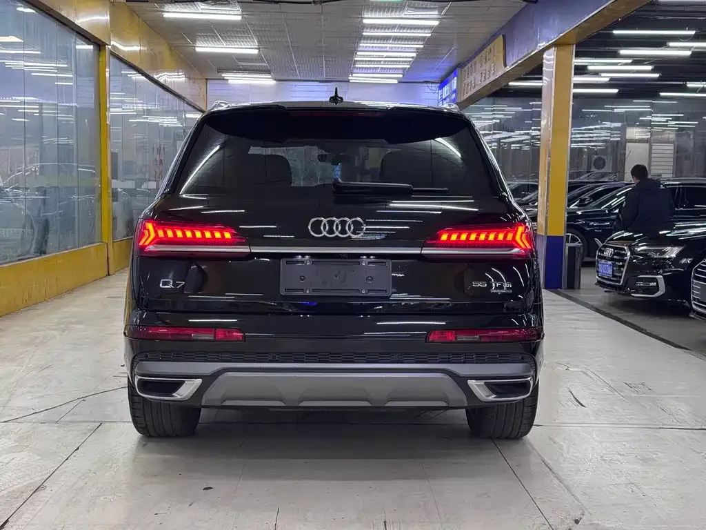 Audi Q7 — фото 4