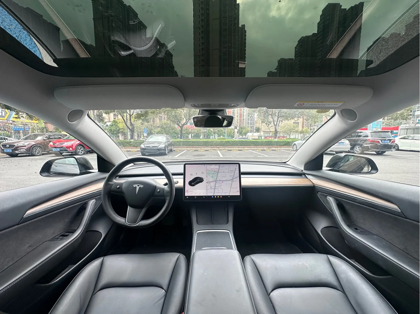 Tesla Model 3 — фото 9