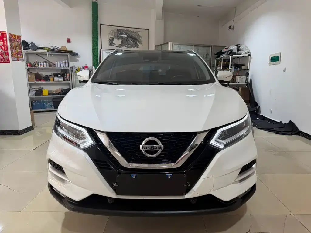Nissan Qashqai — фото 8
