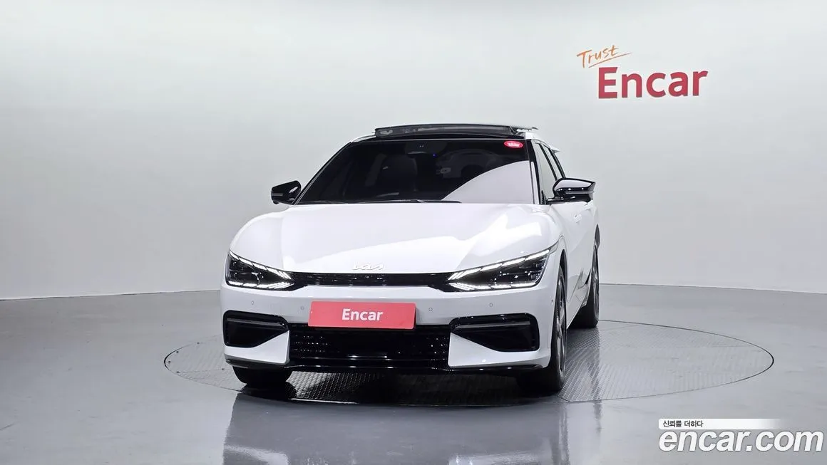 Kia EV6 — фото 9