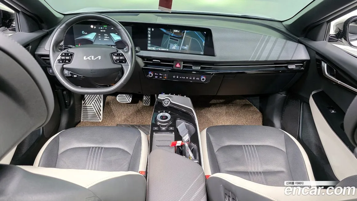 Kia EV6 — фото 8