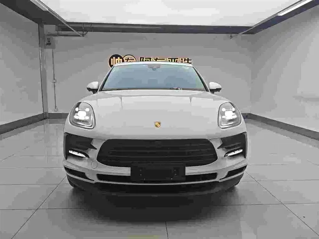 Porsche Macan — фото 1