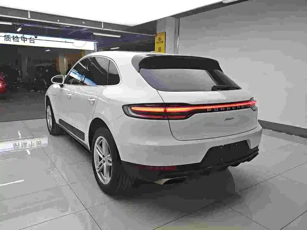 Porsche Macan — фото 5